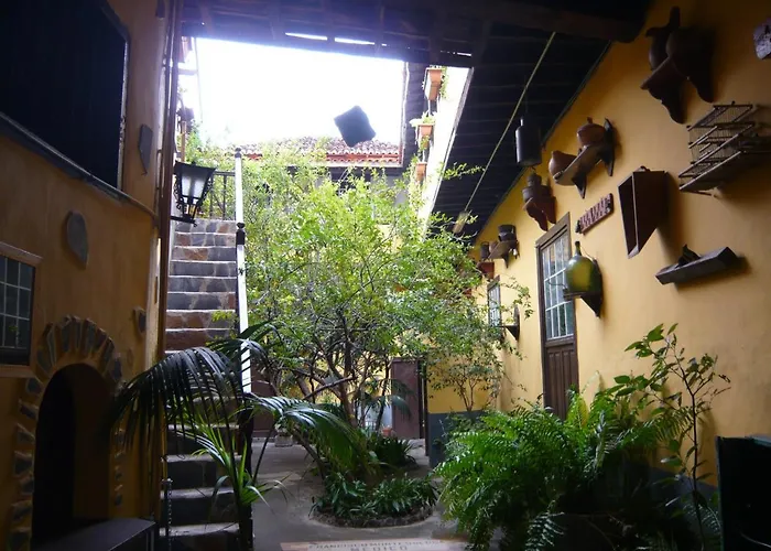 Mit Sonnenterrasse Und Panorama - Meerblick, 5 Min. Von Hafen + Appartement