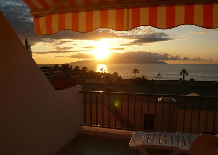 Appartement Mit Sonnenterrasse Und Panorama - Meerblick, 5 Min. Von Hafen +