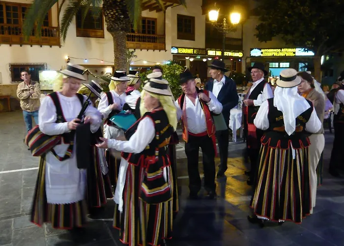 Appartement Mit Sonnenterrasse Und Panorama - Meerblick, 5 Min. Von Hafen + Acantilado de los Gigantes
