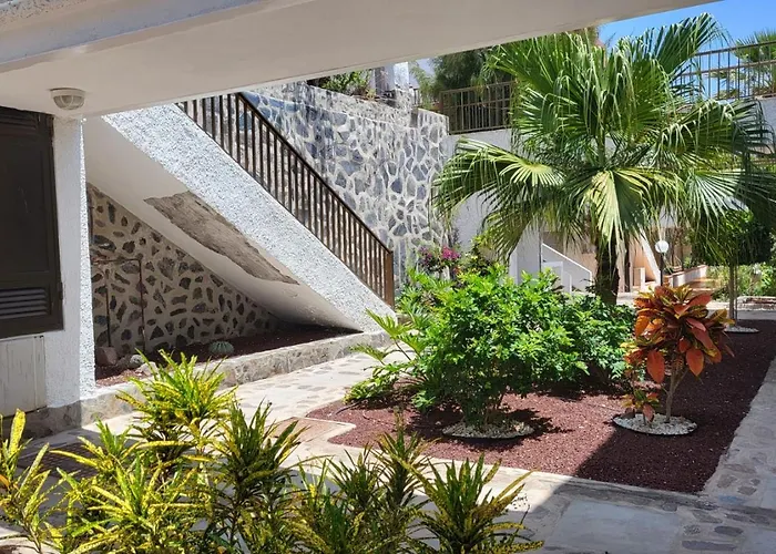 شقة Mit Sonnenterrasse Und Panorama - Meerblick, 5 Min. Von Hafen + *