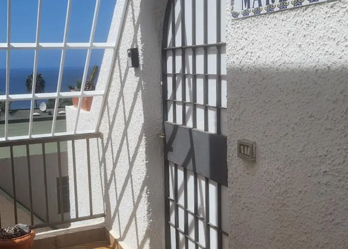 Appartement Mit Sonnenterrasse Und Panorama - Meerblick, 5 Min. Von Hafen + Acantilado de los Gigantes