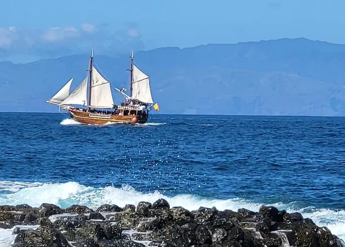 Appartement Mit Sonnenterrasse Und Panorama - Meerblick, 5 Min. Von Hafen +