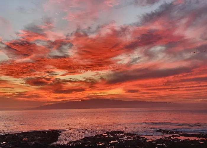 Mit Sonnenterrasse Und Panorama - Meerblick, 5 Min. Von Hafen + شقة *