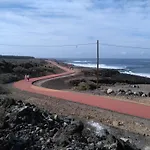 Mit Sonnenterrasse Und Panorama - Meerblick, 5 Min. Von Hafen + *