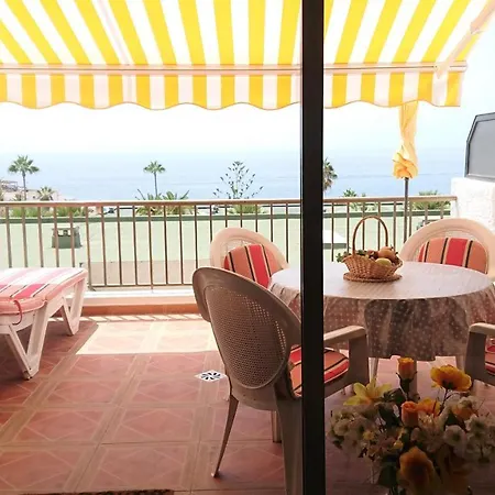 Mit Sonnenterrasse Und Panorama - Meerblick, 5 Min. Von Hafen +