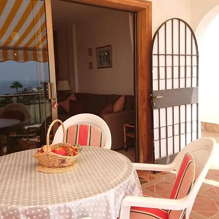 Mit Sonnenterrasse Und Panorama - Meerblick, 5 Min. Von Hafen + Апартаменты