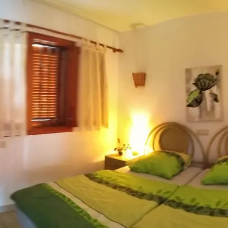 Mit Sonnenterrasse Und Panorama - Meerblick, 5 Min. Von Hafen + Апартаменты *