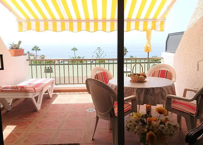 Mit Sonnenterrasse Und Panorama - Meerblick, 5 Min. Von Hafen +